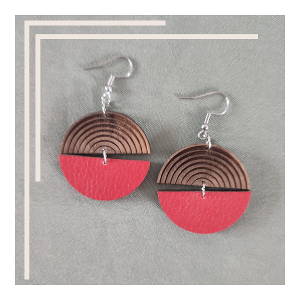 Boucles d'oreilles bois et simili rouge