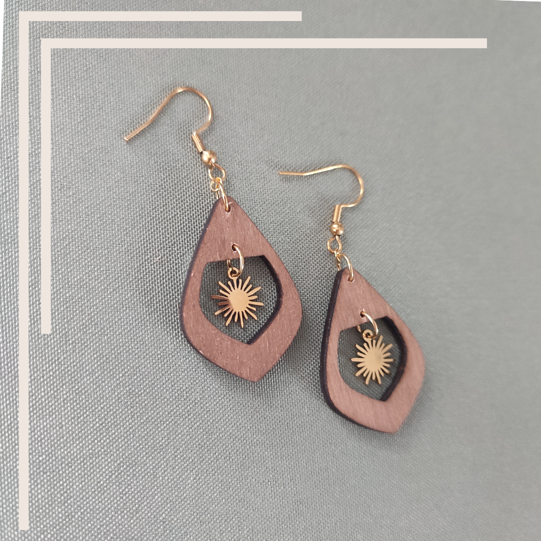 Boucles d'Oreilles "Rayon de Soleil" – Bois de Peuplier & Acier Doré